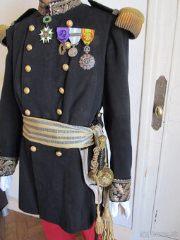 LOT UNIFORME BICORNE GRANDE TENUE Mle 1872 ÚRADNÍK GENERÁL B - 11