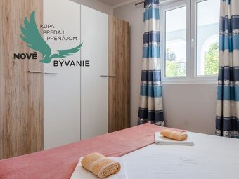 Nádherný apartmán blízko mora so záhradou len 250m od mora v - 11