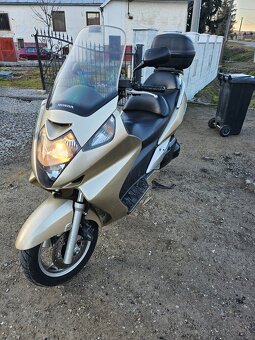 HONDA SILVERWING 600. 37KW - 11