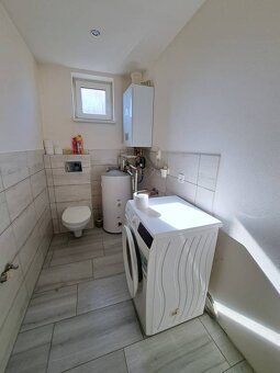 Predáme rodinný dom, pozemok 956 m2, Kmeťovo, okr. Nové Zámk - 11