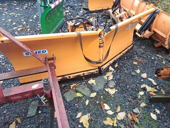 Multicar  Čelní otočná sněhová radlica 2m. - 11