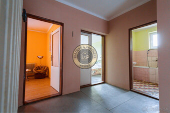 5 izbový, dvojpodlažný RD-VALALIKY, 200 m2 - 11