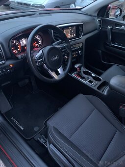Predám Kiu Sportage 1.6 TGDI 177k 4x4 v top stave - 11