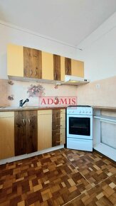 ADOMIS - predám 2-izb priestranný byt 55m2,loggia,Bukureštsk - 11