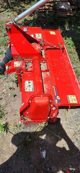 Predam traktor Lovol 354 - 11