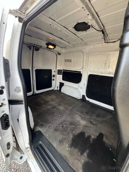 Nissan NV200 1.6 benzín, 81kW, MT/5, rok:07.2015. - 11