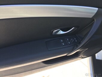 RENAULT LAGUNA COUPE - 11
