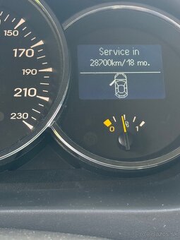 Renault Fluence 1,6 81kW Benzín 2011 - 11