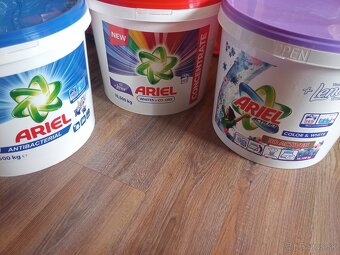 Ariel z dovozu 6 litrov/120 praní a prášok 10,5 kg/165 praní - 11
