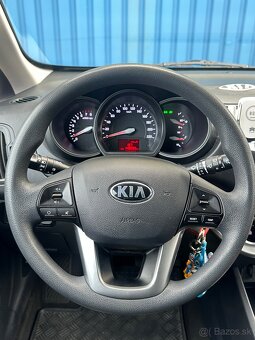KIA Rio Hatchback 62.5kw Manuál - 11