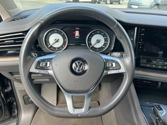 Volkswagen Touareg 3.0 V6 TDI SCR 4Motion Tiptronic - 11