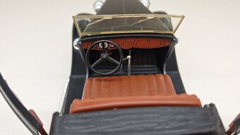 1:18 - 1:19 FORD V8 ROADSTER - 11