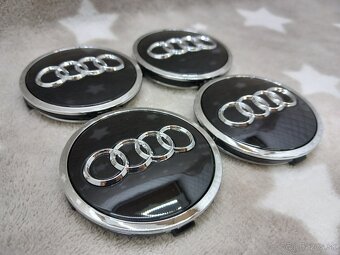 Středové krytky Audi, 61x58mm černá - 11