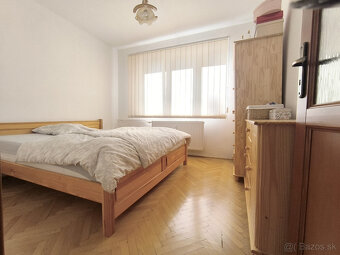 2 IZBOVÝ BYT PREROBENÝ NA 3 IZBOVÝ PO KOMPLETNEJ VKUSNEJ A N - 11