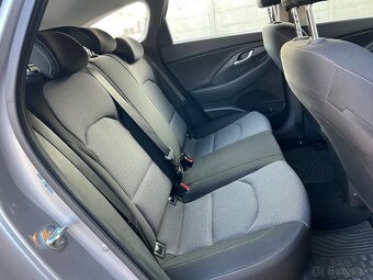 Hyundai i30 Combi 1.5 DPI 80kw r. 2022 - 11