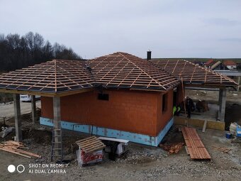 Ponúkame kvalitné práce na strechách – opravy, rekonštrukcie - 11