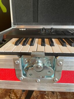 Vox Continental 73 BK + case - 11