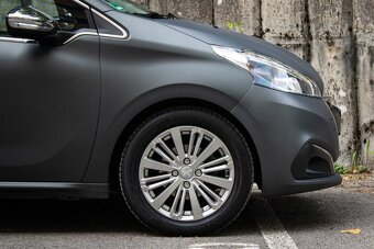 Peugeot 208 1.2 PureTech Allure A/T aj na splátky - 11