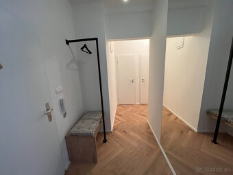 Prenájom moderne zrekonštruovaného 3.izb.bytu na Sibirskej u - 11