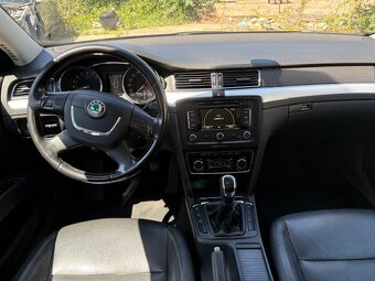 Škoda Superb Combi 1.6 TDI CR DPF Active GreenLine - 11