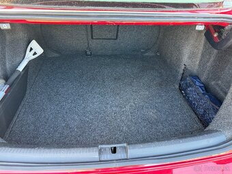 Volkswagen Jetta - 11