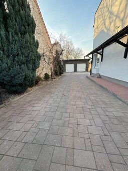 Na predaj 5 izbový zrekonštruovaný rodinný dom - 11