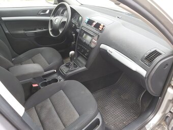 Škoda Octavia Combi 2.0 TDI 4x4 Scout - 11