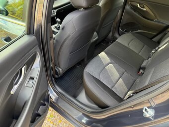 Hyundai i30 CW 1.5 T-GDi mHEV iMT Play - 11