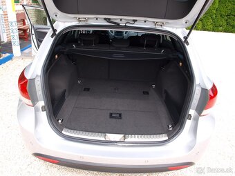 Hyundai i40 CW 1.7 CRDi 136k Premium Automat - 11