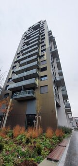 Einpark | nadštandardný plne zariadený 3i byt - 11