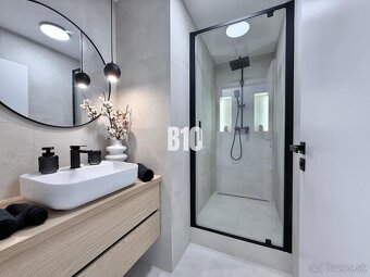 Štýlový zariadený 3 izbový byt po kompletnej rekonštrukcii - - 11