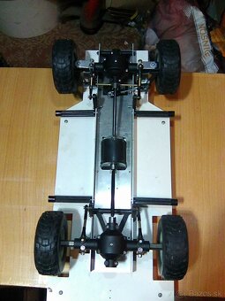 Predám: Rc auto Robbe Landrover Discovery 1:10. - 11