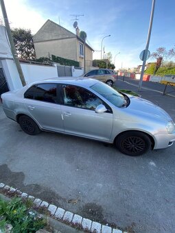 Volkswagen Jetta - 11