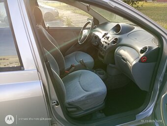 Toyota Yaris 1.0 v top stave - 11