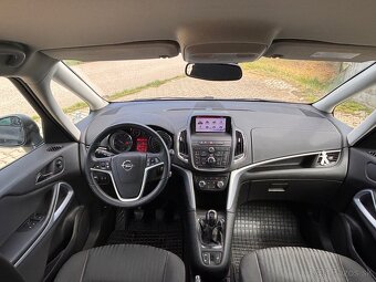 Opel Zafira Tourer - 11
