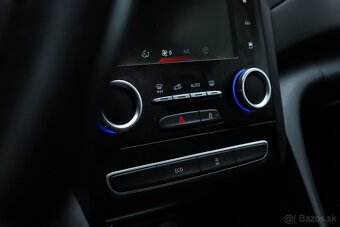 RENAULT MEGANE Hatchback - 11