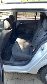 Opel Astra H Combi - 11