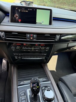 BMW X5 M50d - 11