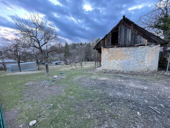 Predam pozemok a dom 1200m2 - 11