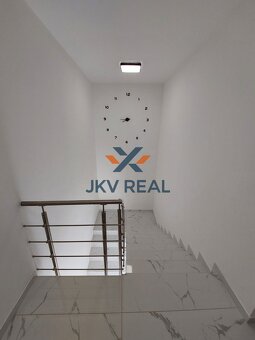3D obhliadka - 5 izb. Rodinná vila v Chorvátskom Grobe - 11