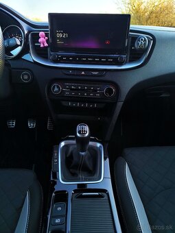 KIA PROCEED 1,6 CRDi GT LINE + NAVI + SMART PACK - 11