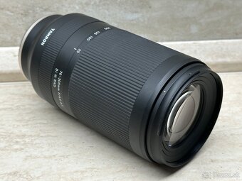 Tamron 70-300mm f/4.5-6.3 Di III RXD baj. Sony FE (A047) - 11