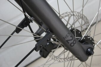 ALU horský bicykel CUBE 28" kolesá NOVÝ - 11