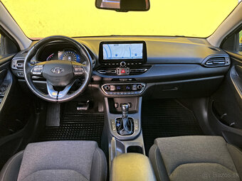 Hyundai i30 Kombi 1.6 CRDI 7DCT Edition 30 - 11