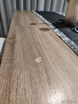 Jedálenský stôl - 11