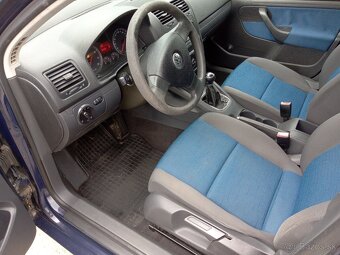Volkswagen Golf V - 11