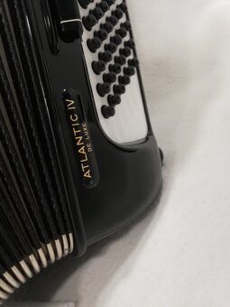 akordeon hohner atlantic 120 basovy - 11
