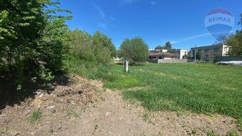 Predaj slnečný pozemok blízko centra Bojnice - 11