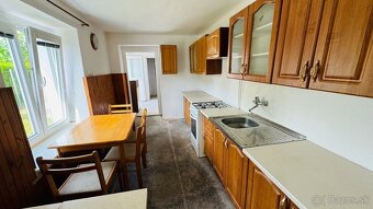 Na predaj 4-izbový rodinný dom s pozemkom 567 m² – Veľké Uhe - 11