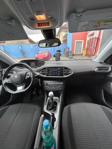 Peugeot 308 SW 1.2 benzín 2019 - 11